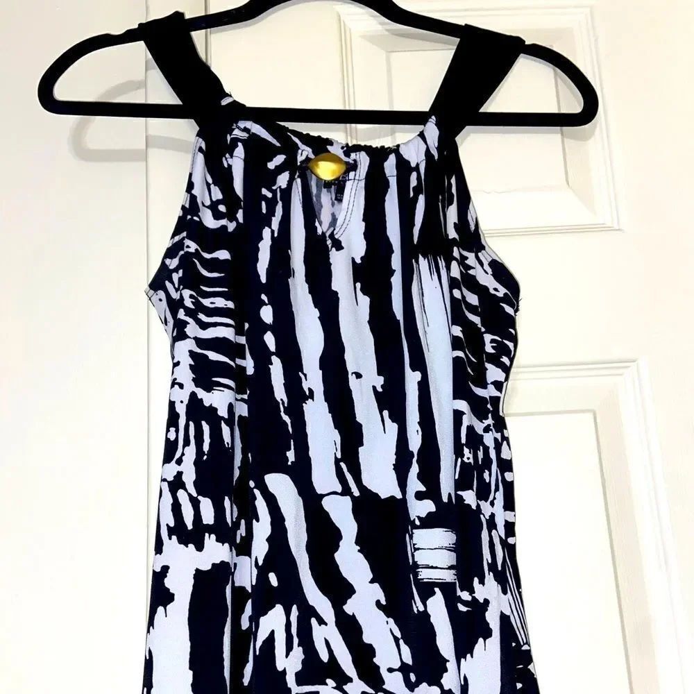 Bryer sleeveless soft flowy top